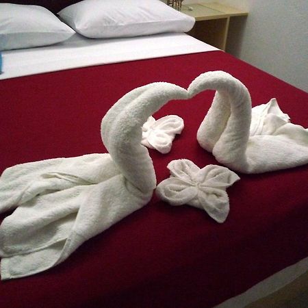 Island Jewel Inn Manoc-Manoc Eksteriør billede